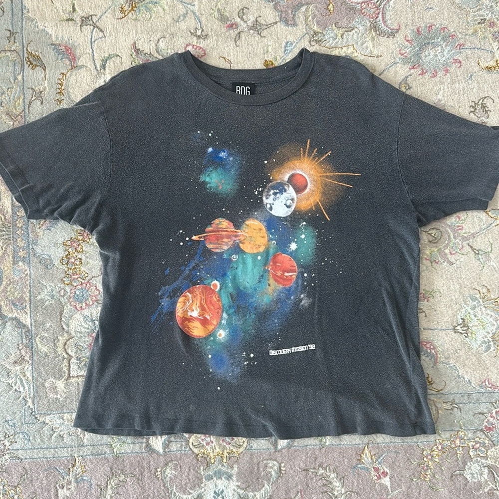 oversized space tee! 𖤐⭒๋࣭ ⭑ .